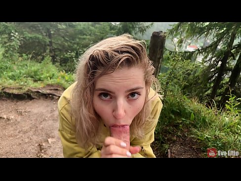 ❤️ Nighean a’ slugadh cum às deidh blowjob poblach - Eva Elfi ️ Porn cruaidh leinn ❌❤
